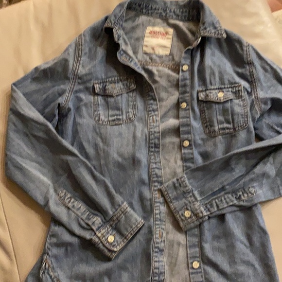 Denim button up top - Picture 3 of 5